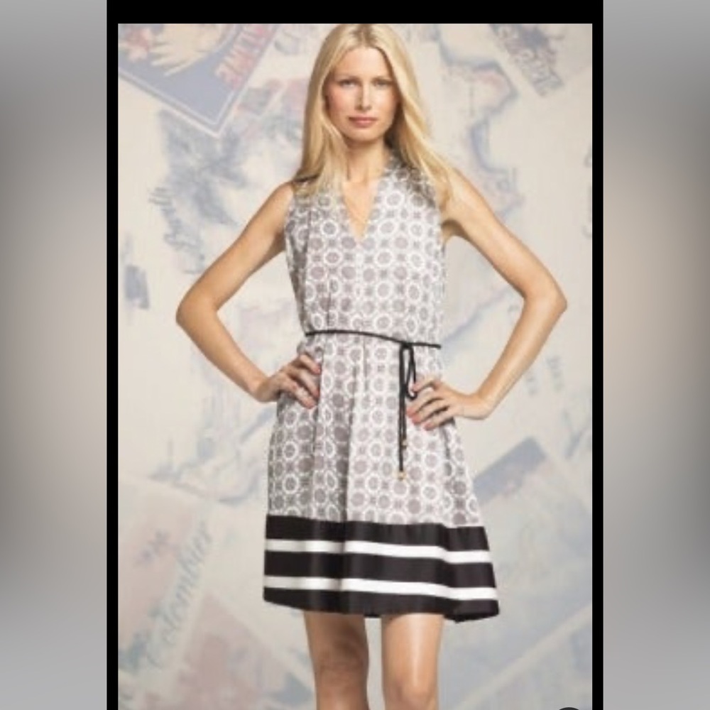Peter Som for Design Nation Sleeveless v neck Shift Dress. Size medium